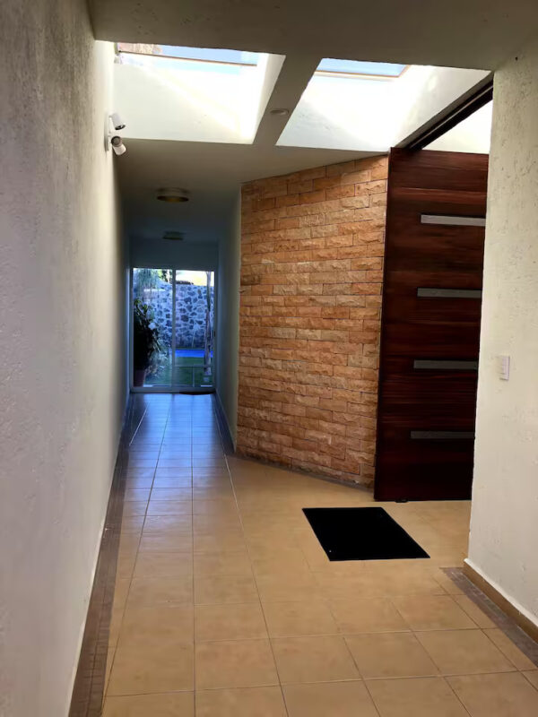 Casa en fraccionamiento, alberca climatizada - Imagen 2