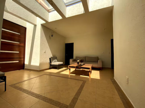 Casa en fraccionamiento, alberca climatizada - Imagen 5